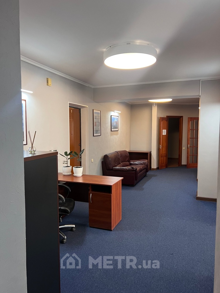 Фото коммерческой недвижимости, г. Одесса, ул. Тенистая 15 (21541-15)