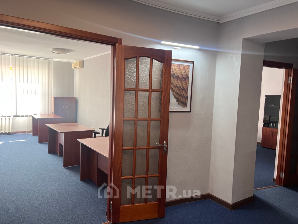 Фото коммерческой недвижимости, г. Одесса, ул. Тенистая 15 (21541-4)