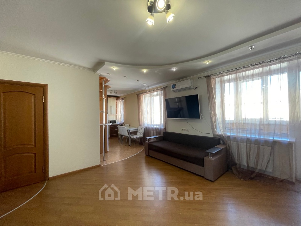 Фото квартиры, г. Одесса, ул. Дюковская 8 (21546-9)