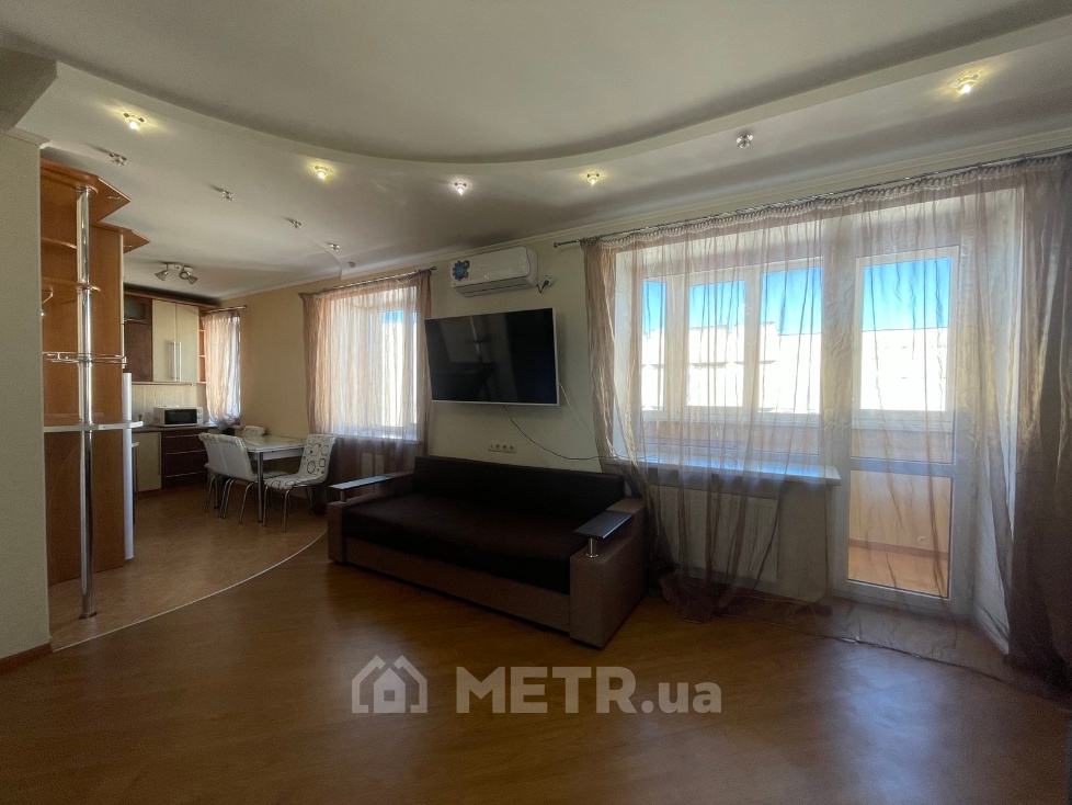 Фото квартиры, г. Одесса, ул. Дюковская 8 (21546-4)