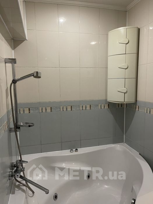 Фото квартиры, г. Черноморск, ул. Виталия Шума 11 (21616-9)