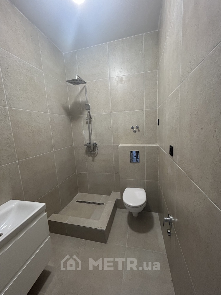 Фото квартиры, г. Черноморск, ул. Хантадзе 1 (21716-7)