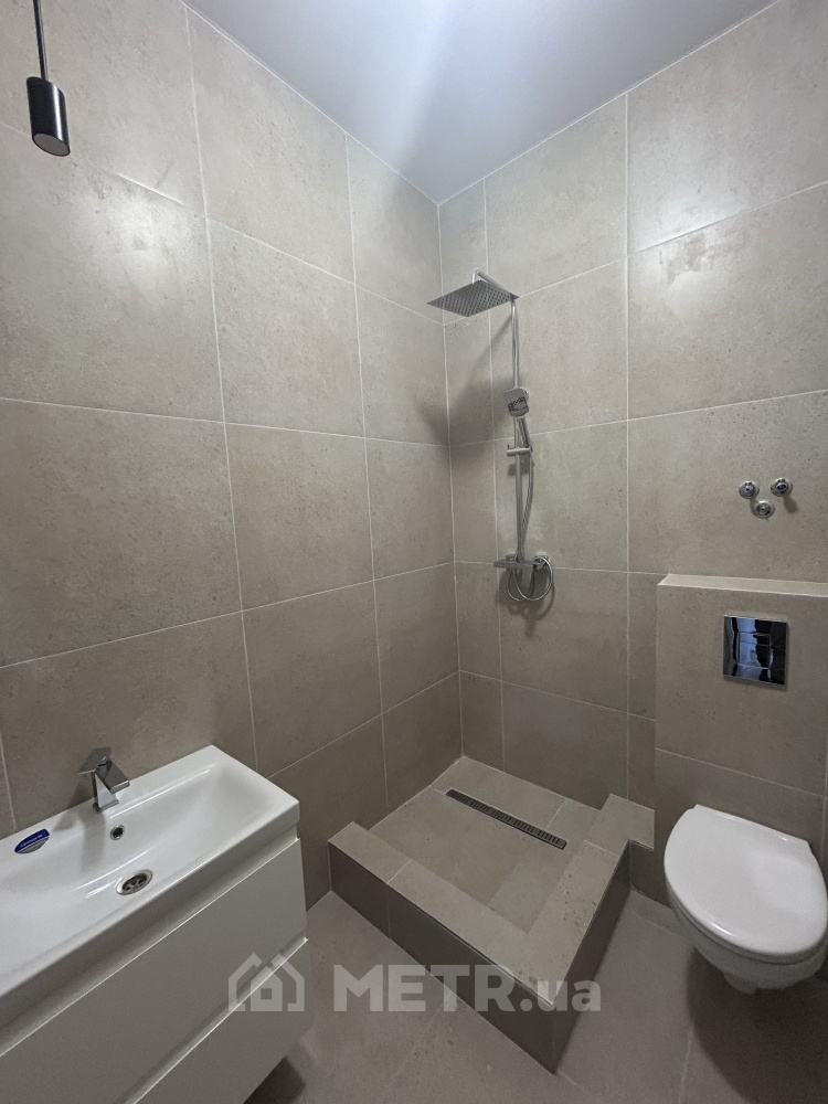 Фото квартиры, г. Черноморск, ул. Хантадзе 1 (21716-6)