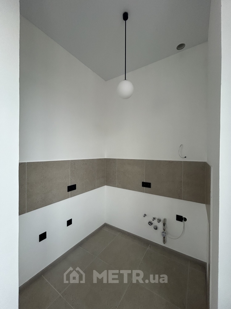 Фото квартиры, г. Черноморск, ул. Хантадзе 1 (21716-5)