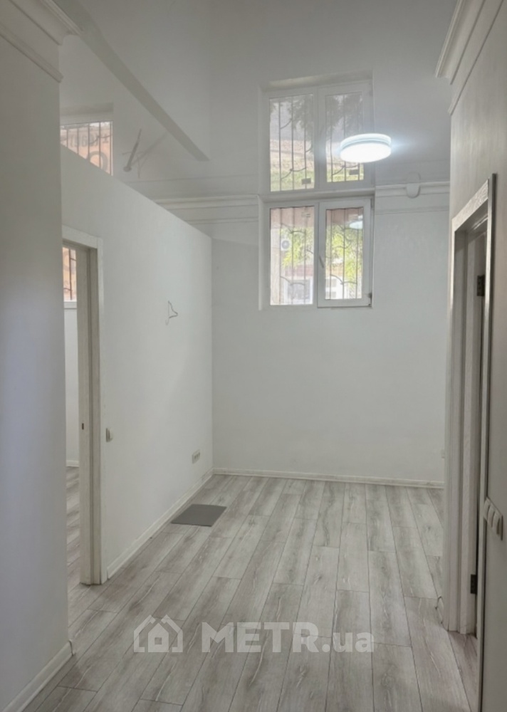 Фото коммерческой недвижимости, г. Черноморск, ул. 1 Мая (21729-5)