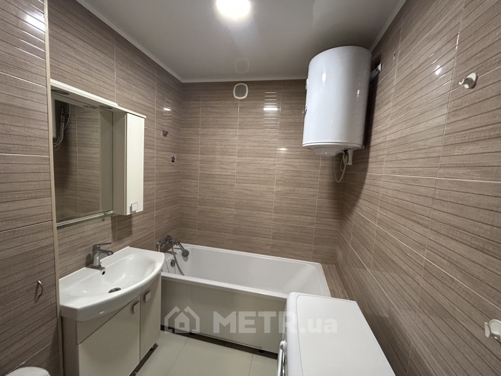 Фото квартиры, г. Черноморск, ул. Парусная 18 (21731-12)