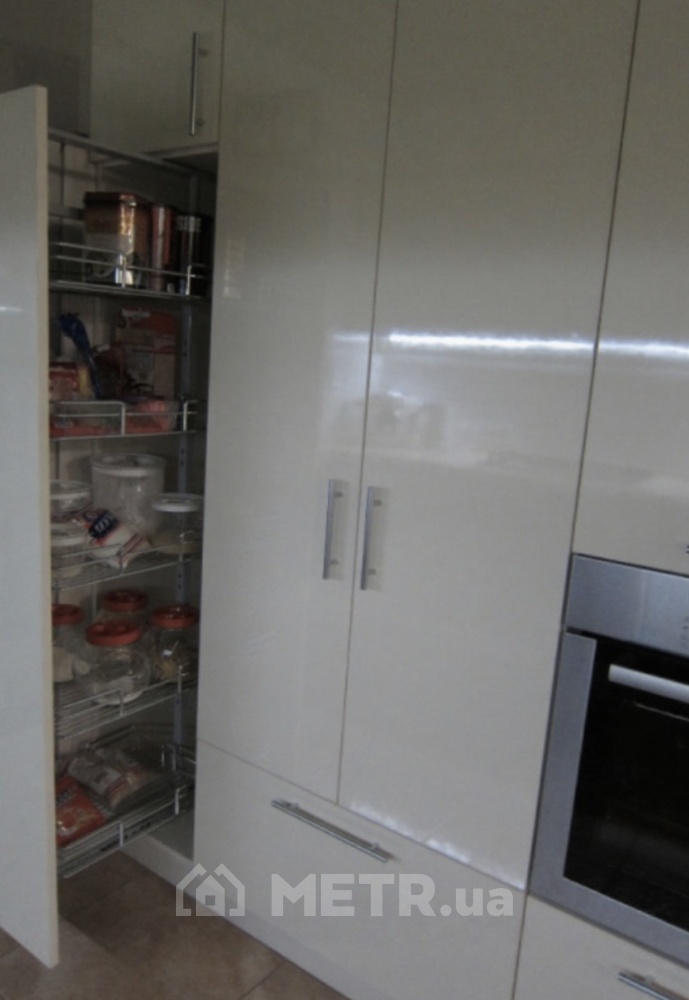 Фото дома, пгт Великодолинское, ул. Центральная (21734-5)