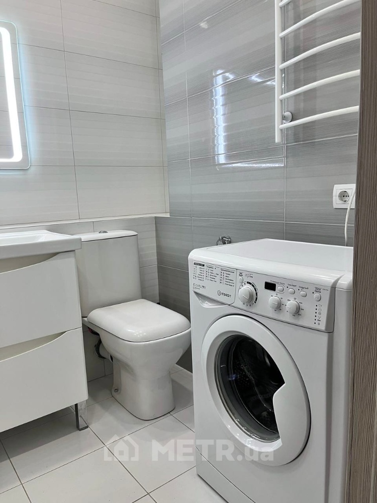 Фото квартиры, г. Одесса, ул. Среднефонтанская 35 (21738-9)