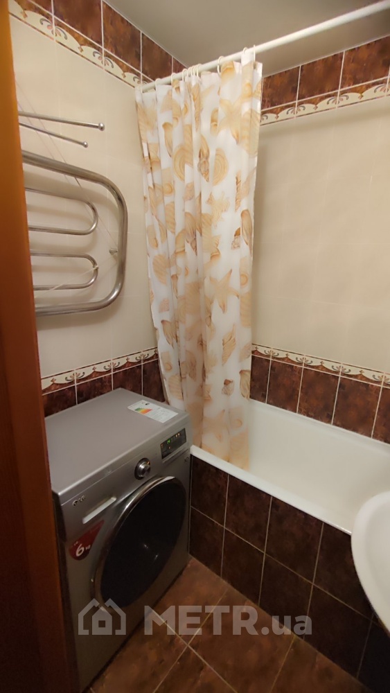 Фото квартиры, г. Черноморск, ул. Парковая 8 (21756-7)