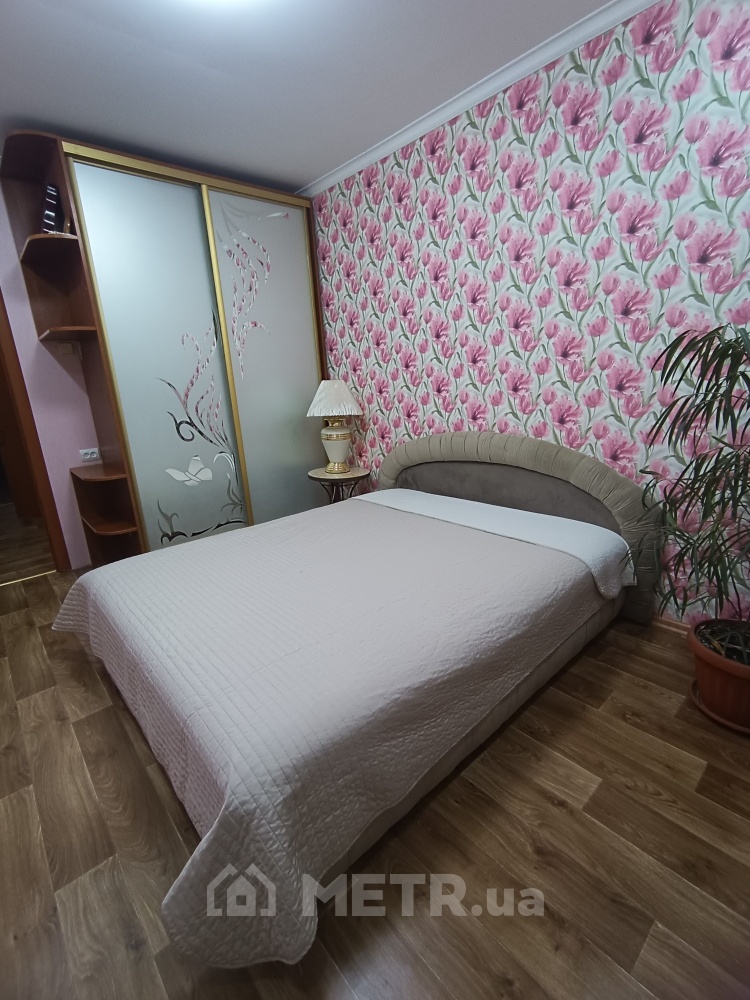 Фото квартиры, г. Черноморск, ул. Лазурная 7 (19818-4)