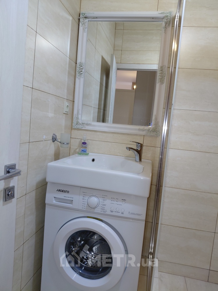 Фото квартиры, г. Одесса, Гагаринское Плато 9 (21783-17)