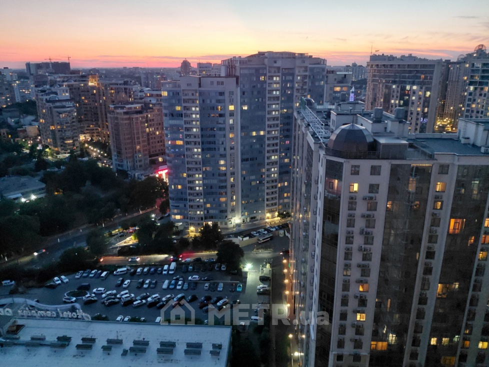 Фото квартиры, г. Одесса, Гагаринское Плато 9 (21783-23)