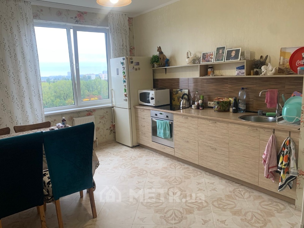 Фото квартиры, г. Одесса, Радужный Массив 4 (21814-2)