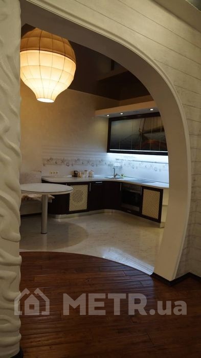 Фото квартиры, г. Одесса, ул. Литературная 12А (21855-6)