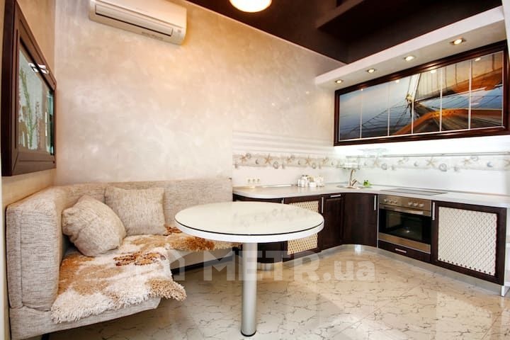 Фото квартиры, г. Одесса, ул. Литературная 12А (21855-3)