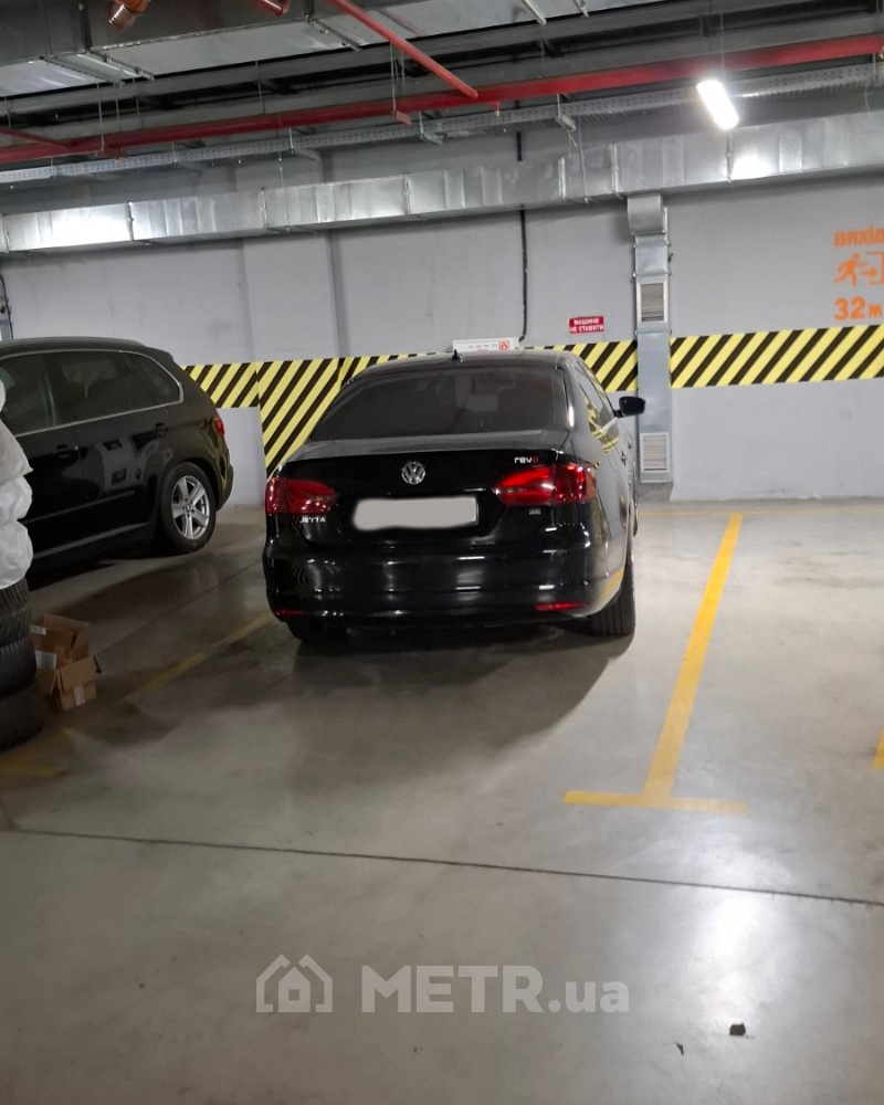 Фото места в подземном паркинге, г. Одесса, 44 Жемчужина, ул. Каманина (21860-1)
