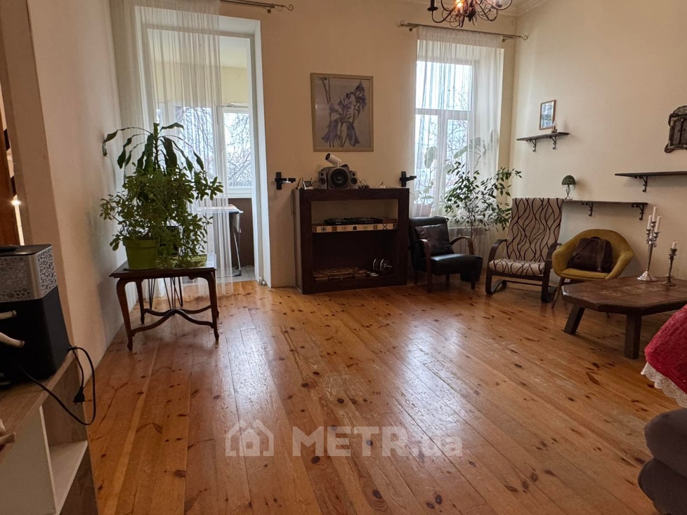 Фото квартиры, г. Одесса, ул. Среднефонтанская 10 (21936-2)