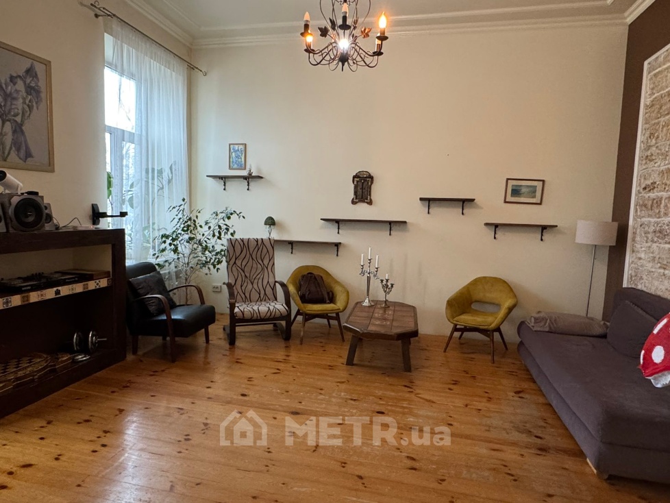 Фото квартиры, г. Одесса, ул. Среднефонтанская 10 (21936-4)