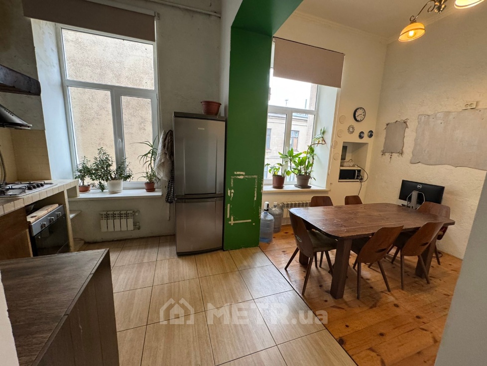 Фото квартиры, г. Одесса, ул. Среднефонтанская 10 (21936-5)