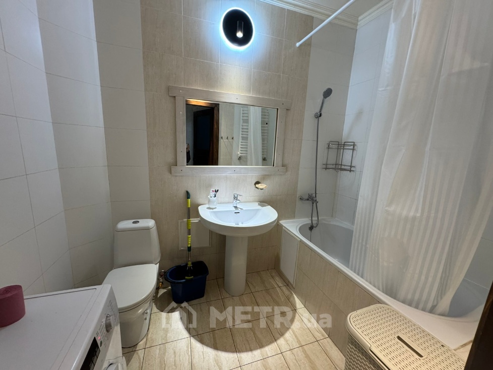 Фото квартиры, г. Одесса, ул. Среднефонтанская 10 (21936-7)