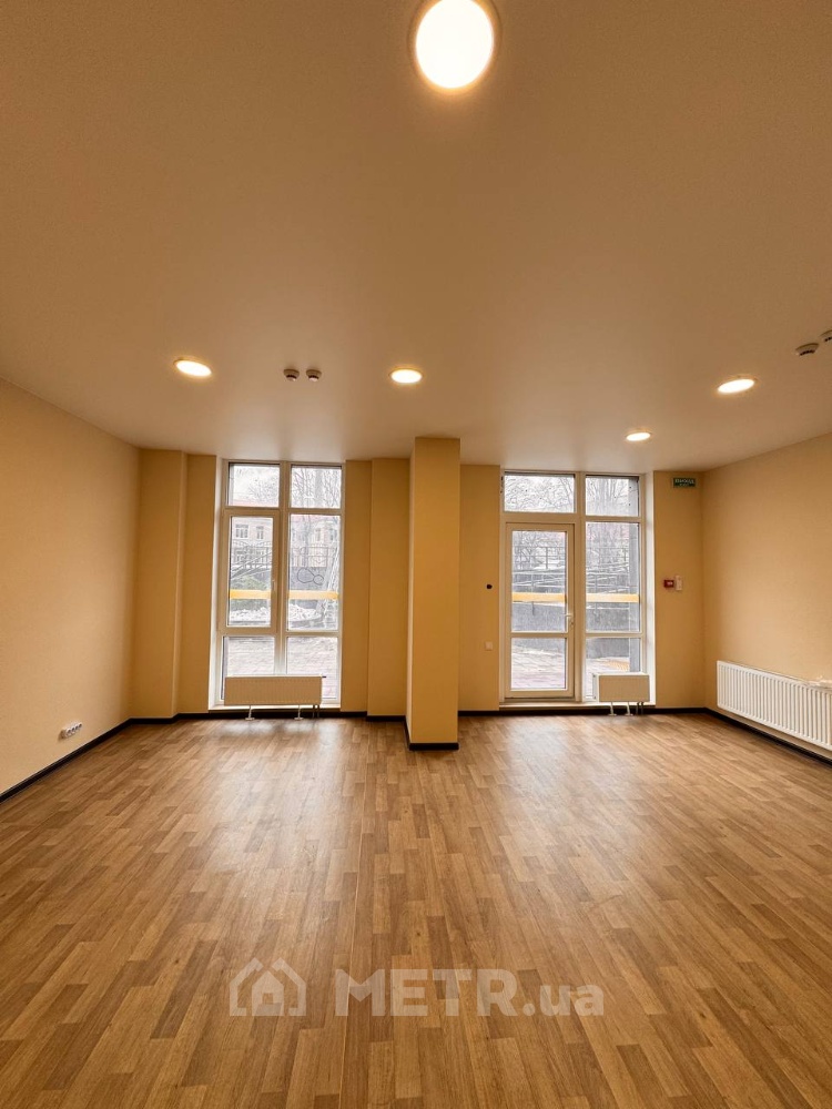 Фото коммерческой недвижимости, г. Одесса, ул. Ивана Франко 40 (СТР) (22135-4)