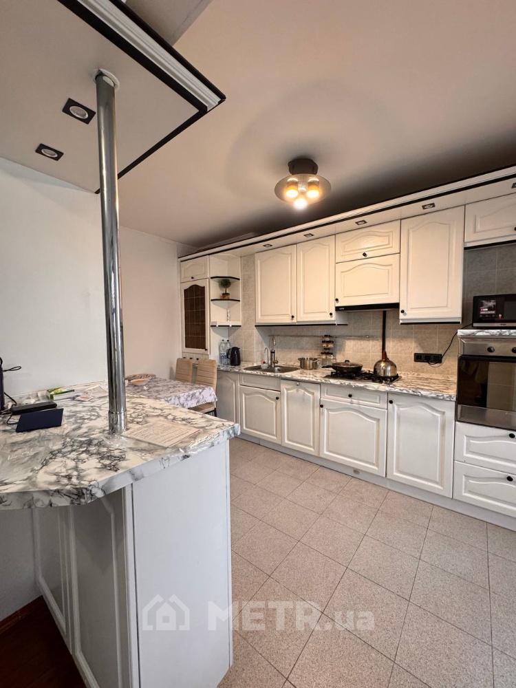 Фото квартиры, г. Одесса, ул. Ильфа и Петрова 19 (22141-2)