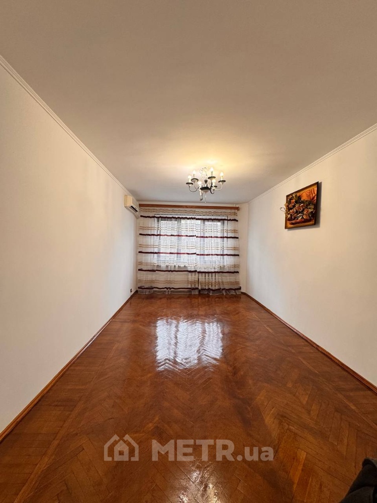 Фото квартиры, г. Одесса, ул. Ильфа и Петрова 19 (22141-6)