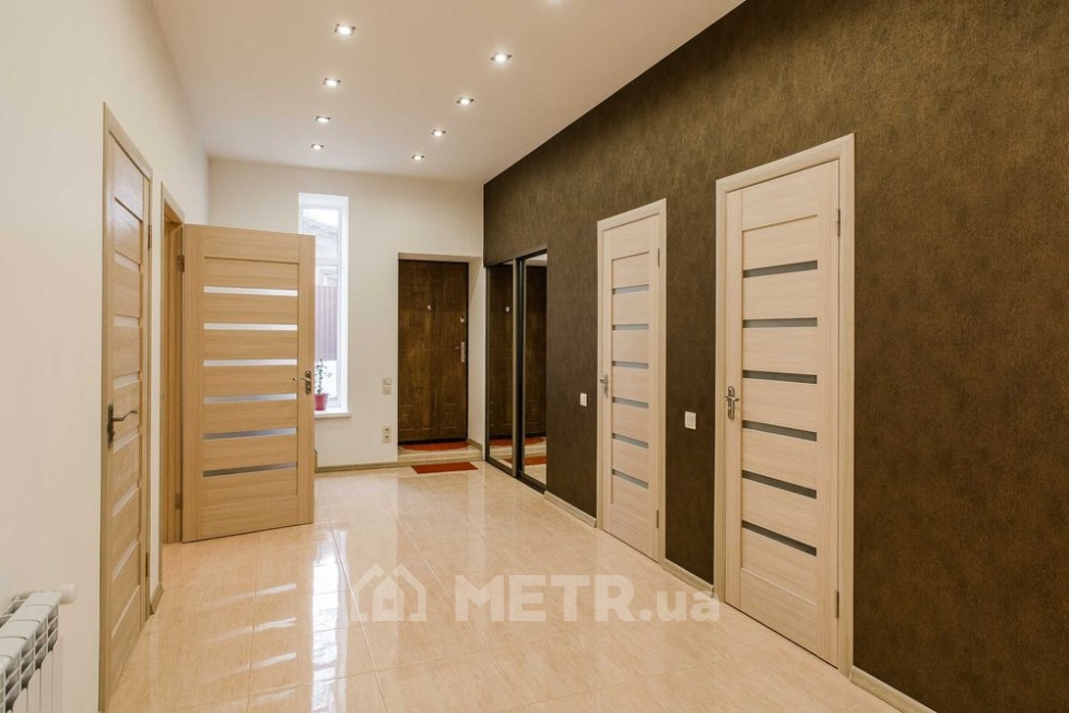 Фото дома, г. Одесса, ул. Зоринская 30 (22197-8)