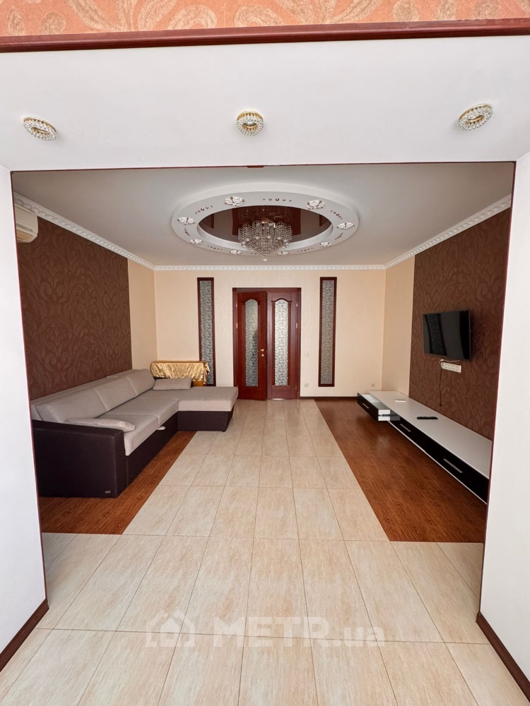 Фото коммерческой недвижимости, г. Одесса, ул. Академика Королёва 54 (22140-14)