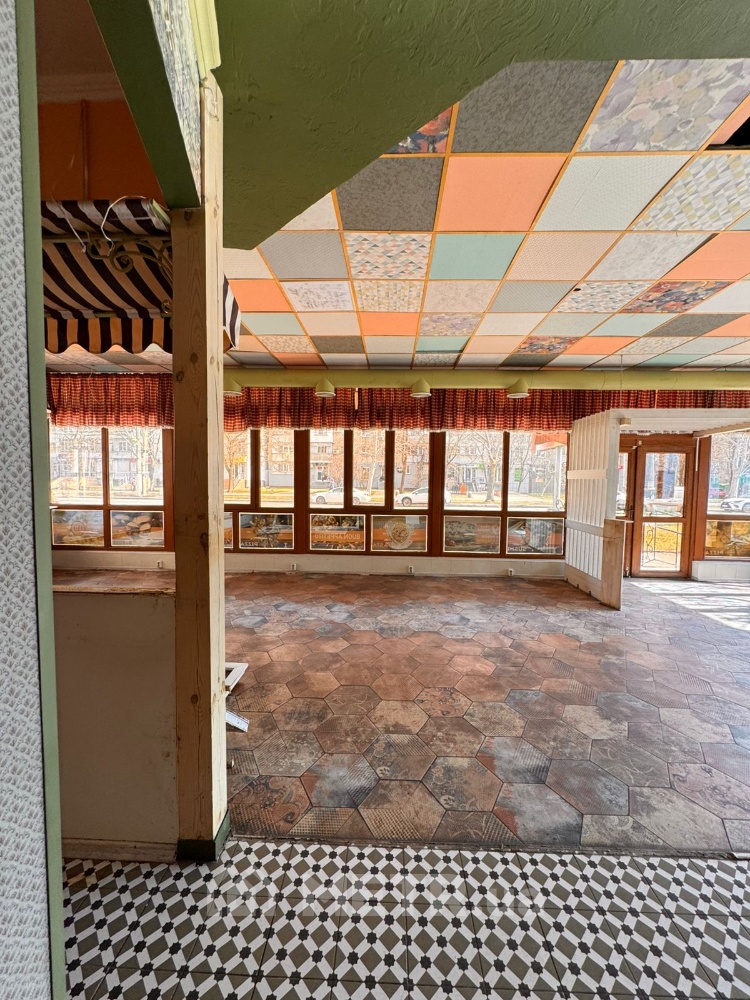 Фото коммерческой недвижимости, г. Одесса, ул. Академика Королёва 54 (22140-17)