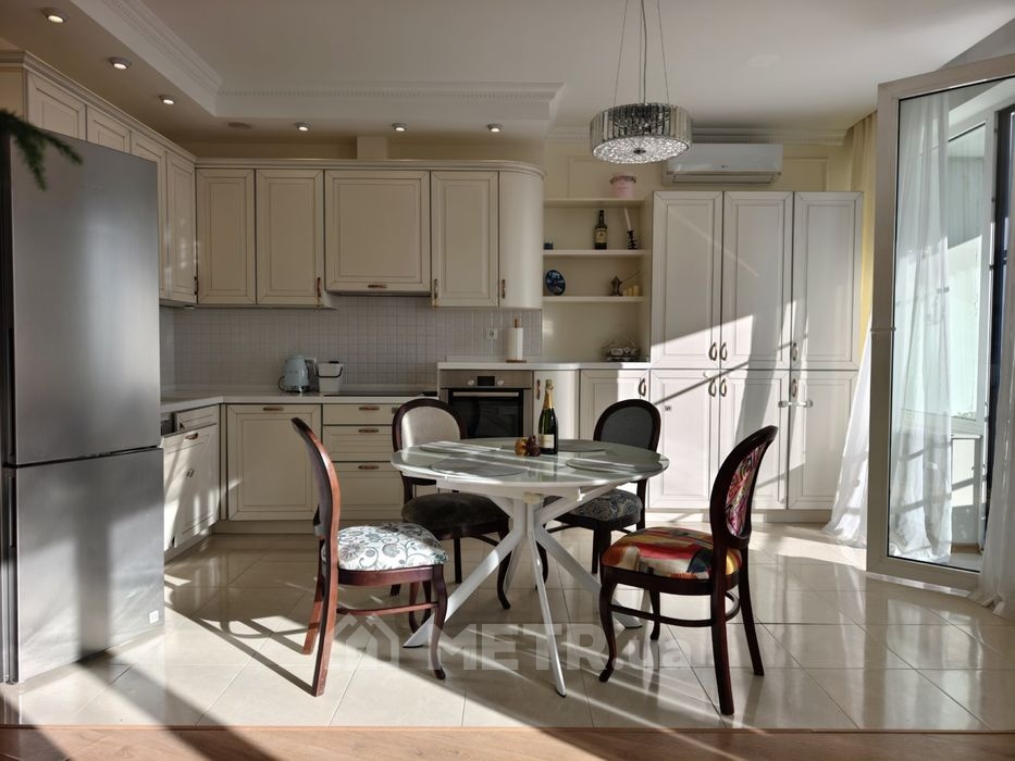 Фото квартиры, г. Одесса, ул. Литературная 1А (22291-2)