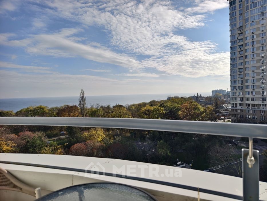 Фото квартиры, г. Одесса, ул. Литературная 1А (22291-14)