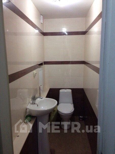 Фото коммерческой недвижимости, г. Одесса, ул. Генерала Бочарова 37 (22303-8)