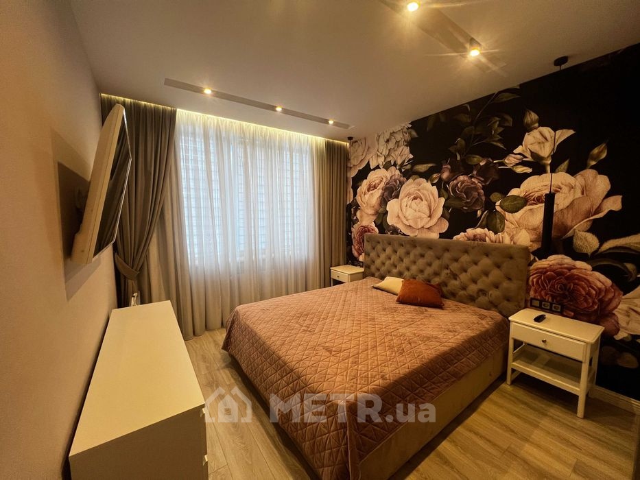 Фото квартиры, г. Одесса, ул. Толбухина 135 (22399-16)