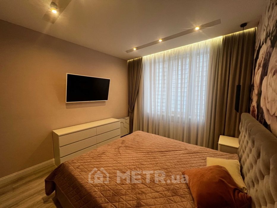 Фото квартиры, г. Одесса, ул. Толбухина 135 (22399-15)