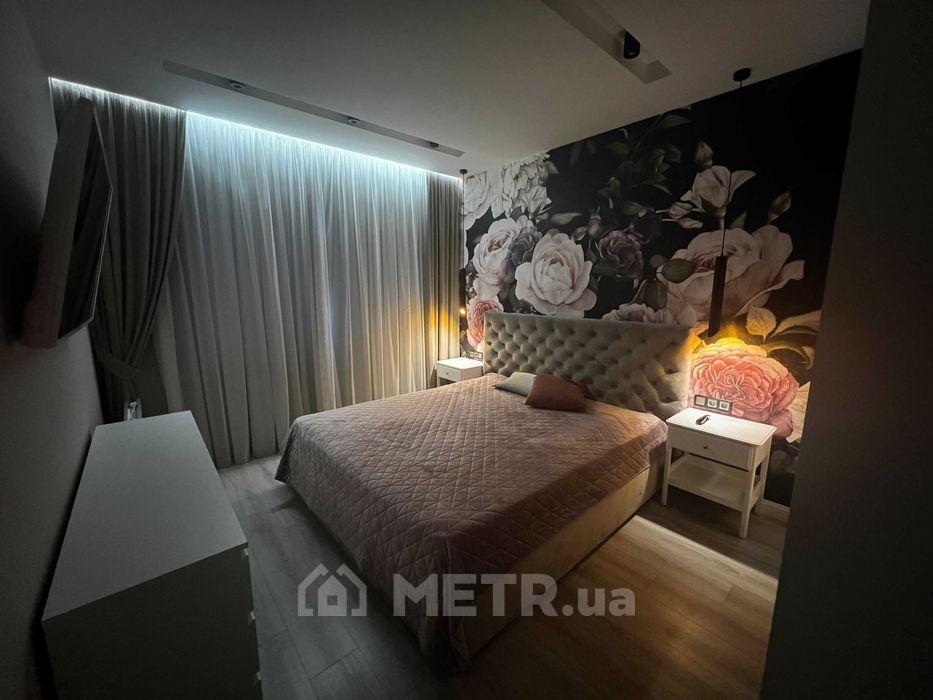 Фото квартиры, г. Одесса, ул. Толбухина 135 (22399-14)