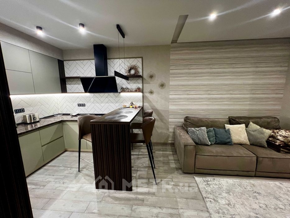 Фото квартиры, г. Одесса, ул. Толбухина 135 (22399-9)