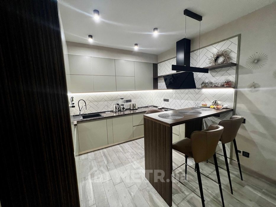 Фото квартиры, г. Одесса, ул. Толбухина 135 (22399-1)