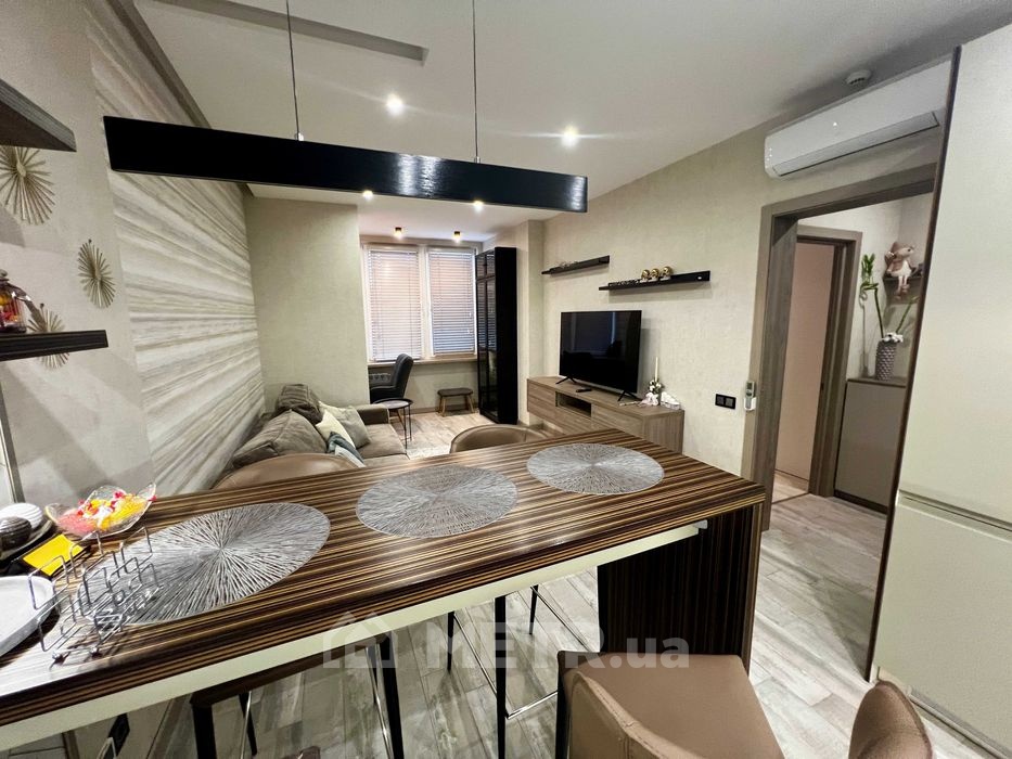 Фото квартиры, г. Одесса, ул. Толбухина 135 (22399-5)