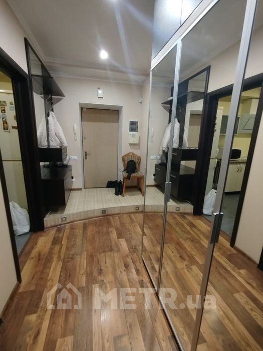 Фото квартиры, г. Черноморск, ул. Парковая 48 (22432-10)