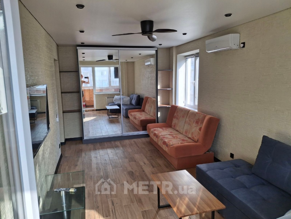 Фото квартиры, г. Черноморск, ул. Лазурная 7 (22504-3)