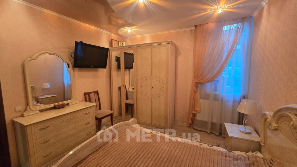 Фото квартиры, г. Одесса, ул. Среднефонтанская 4 (22597-5)