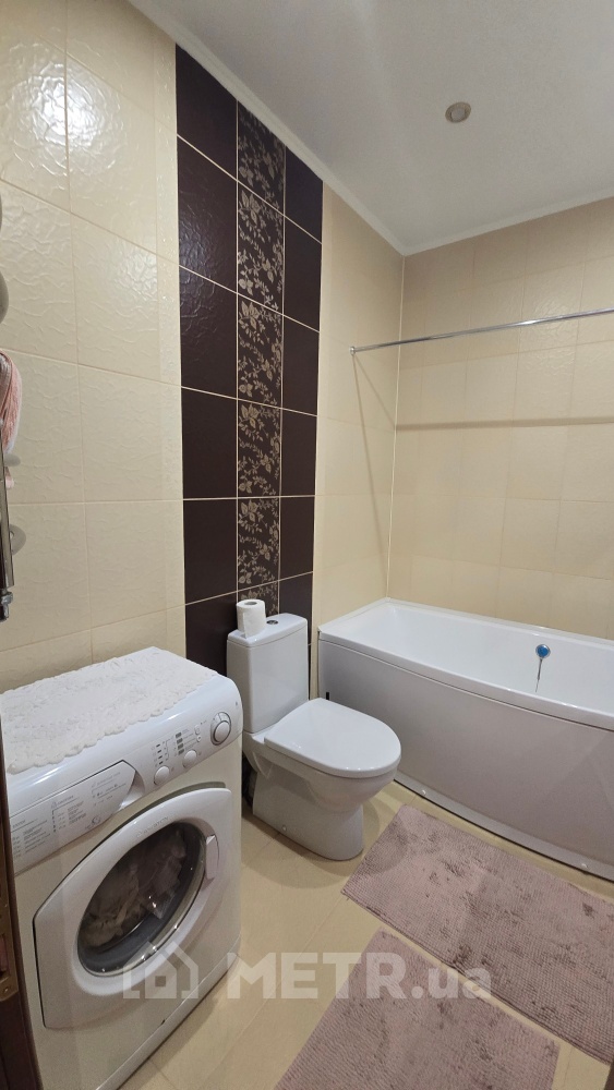 Фото квартиры, г. Одесса, ул. Среднефонтанская 4 (22597-21)