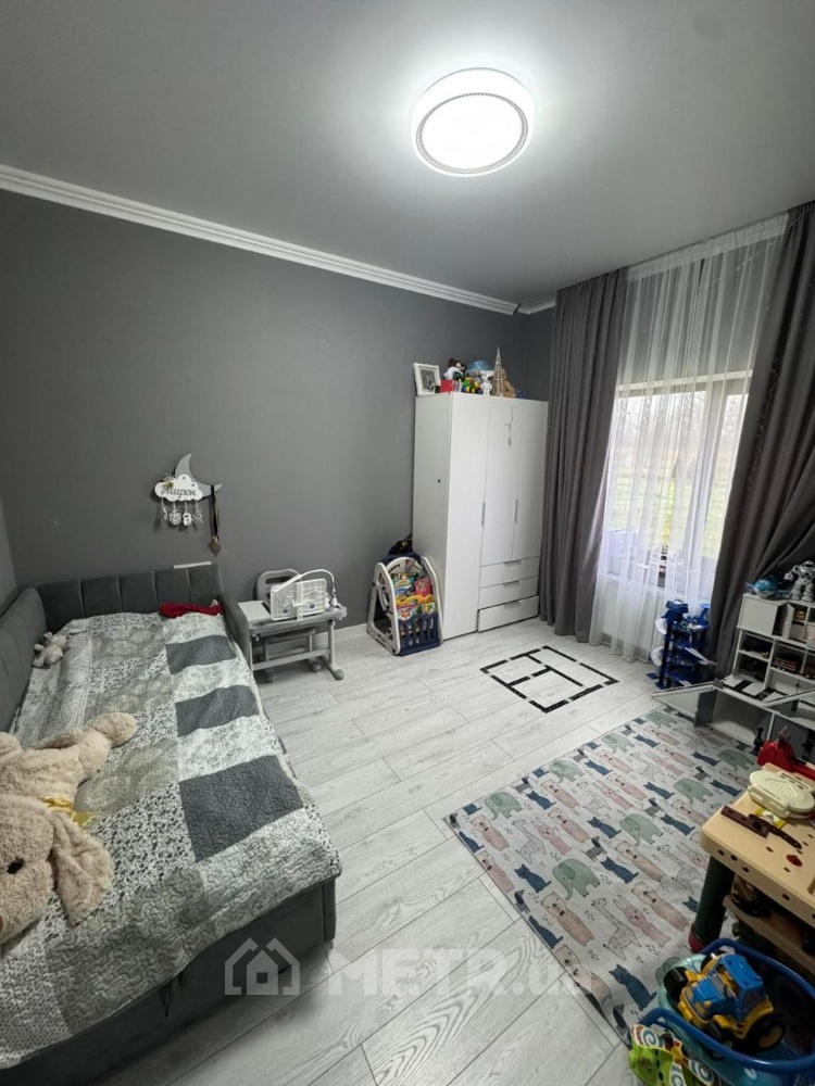 Фото дома, пгт Александровка, пер. Лунный 7 (22662-2)