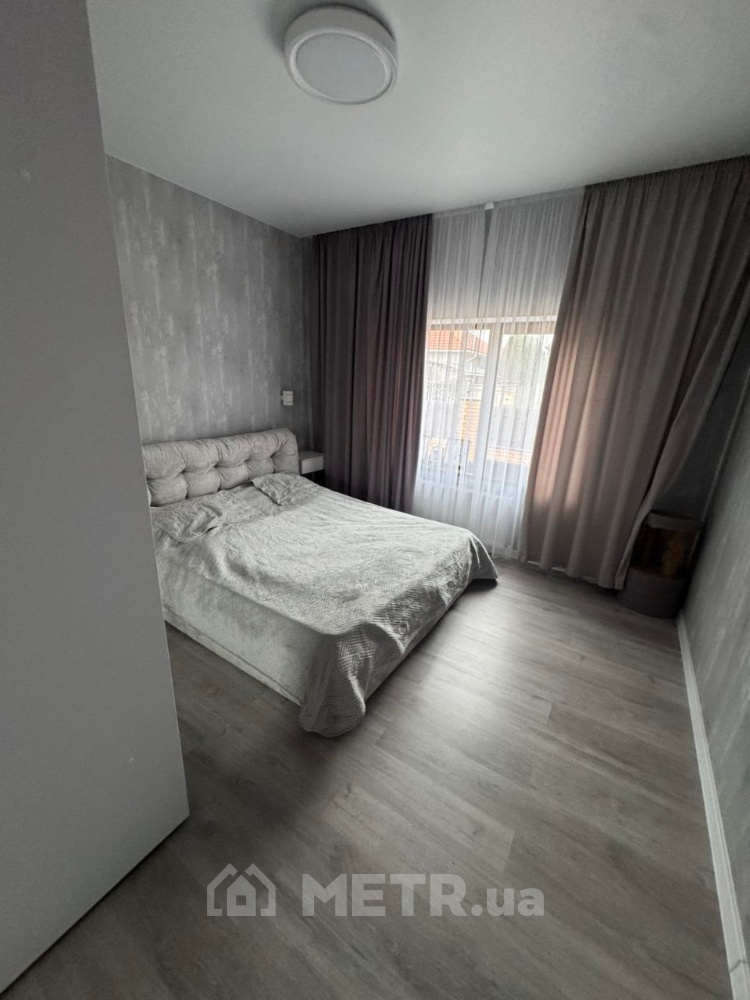 Фото дома, пгт Александровка, пер. Лунный 7 (22662-5)