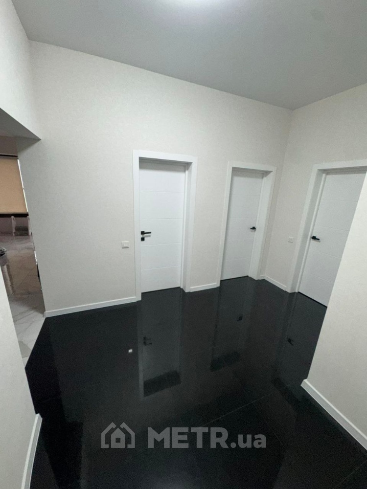 Фото дома, пгт Александровка, пер. Лунный 7 (22662-8)