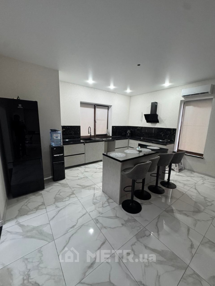 Фото дома, пгт Александровка, пер. Лунный 7 (22662-6)