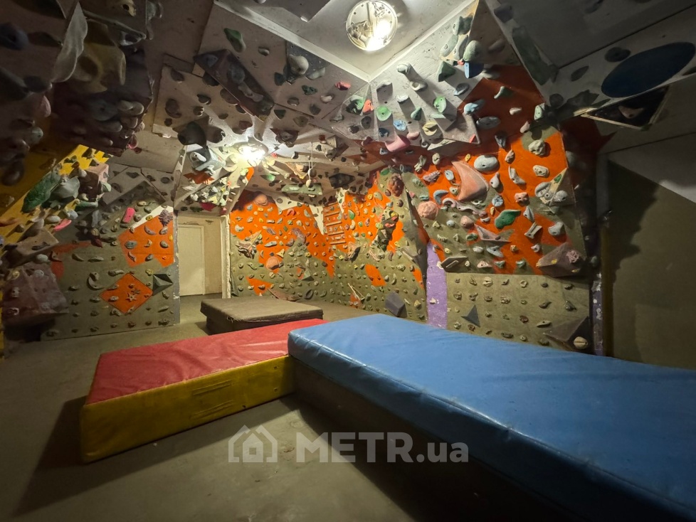 Фото коммерческой недвижимости, г. Черноморск, ул. Парусная 2 (22664-6)