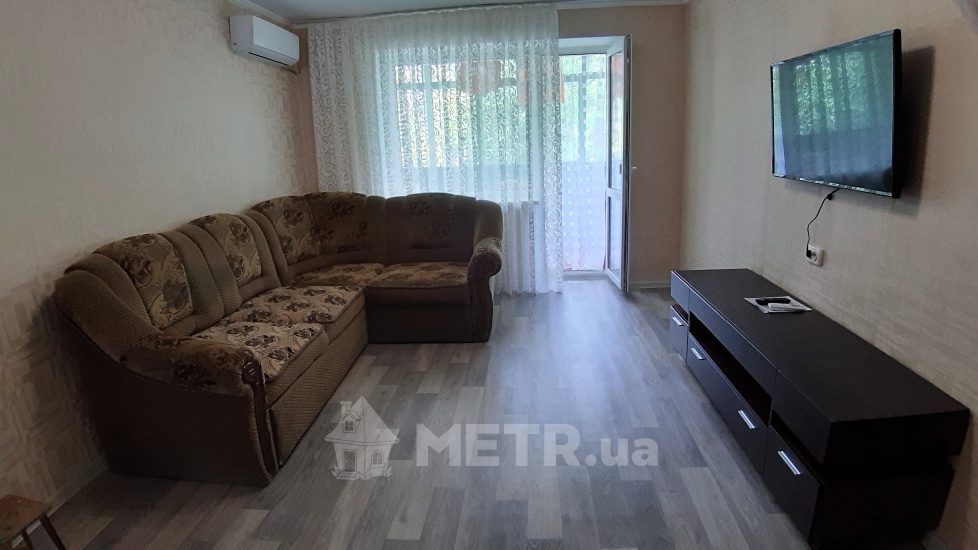 Фото квартиры, г. Черноморск, ул. Парковая 12 (8715-4)