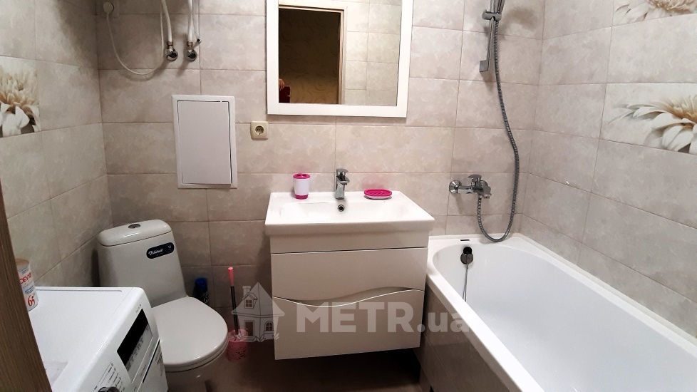 Фото квартиры, г. Черноморск, ул. Парковая 12 (8715-12)